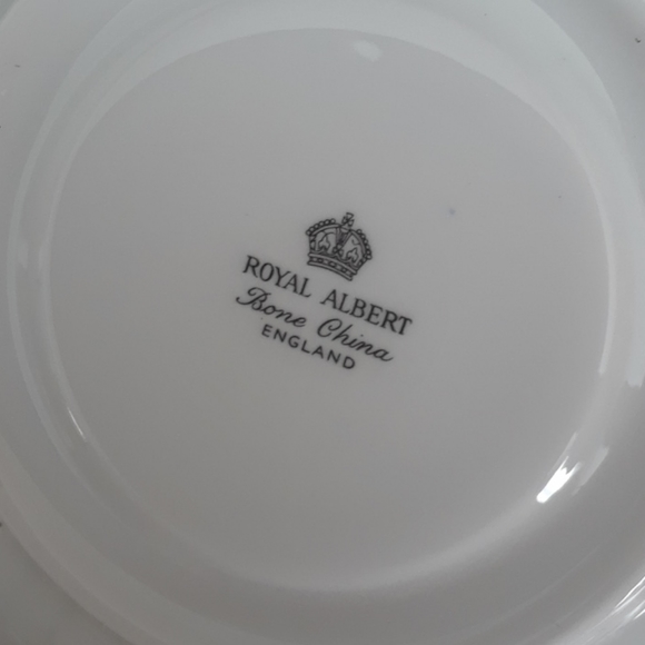 Vintage cup and saucer - Picture 5 of 6